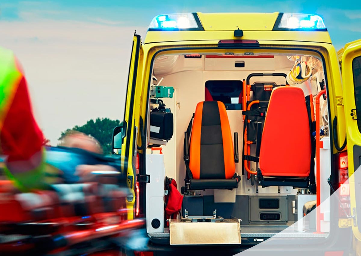 Εσωτερικό κινητής μονάδας ασθενοφόρου με εξοπλισμό ΜΕΘ